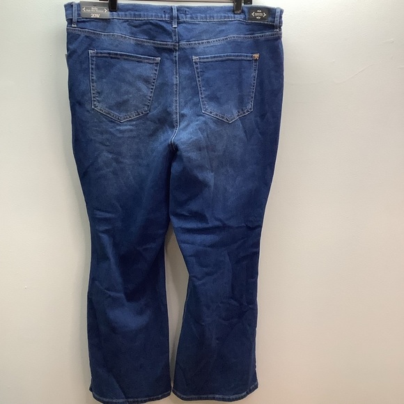 Nanette Lepore Size 20W Dark Blue Flare Women's Jeans W/Floral Embroidery. New - Picture 5 of 8